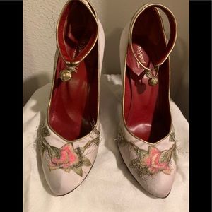 YSL LIGHT PINK SILK EMBROIDERED FLORAL WEDGE HEEL